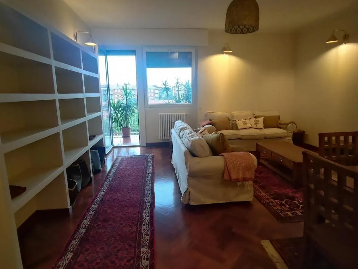 Periferia Chic Apartment Milan