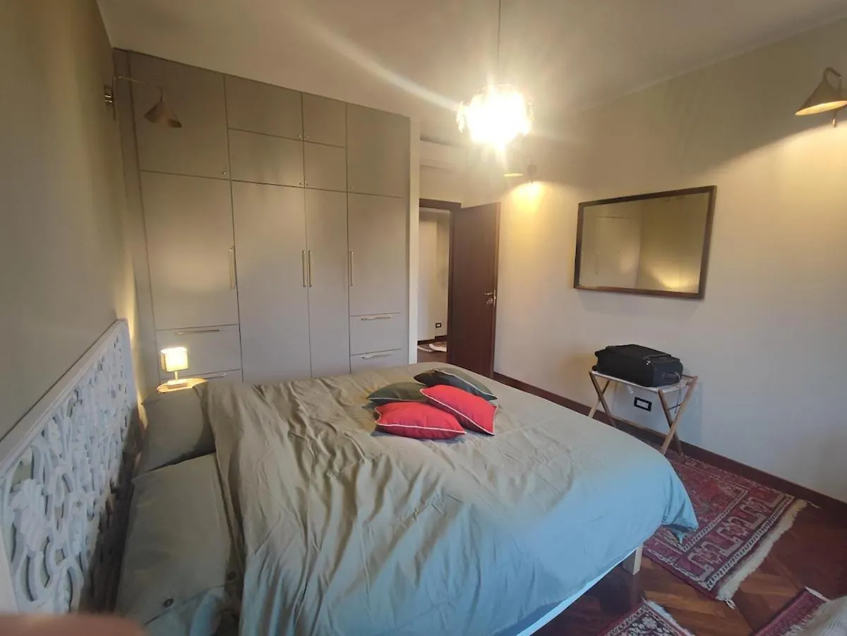 Periferia Chic Apartment Milan