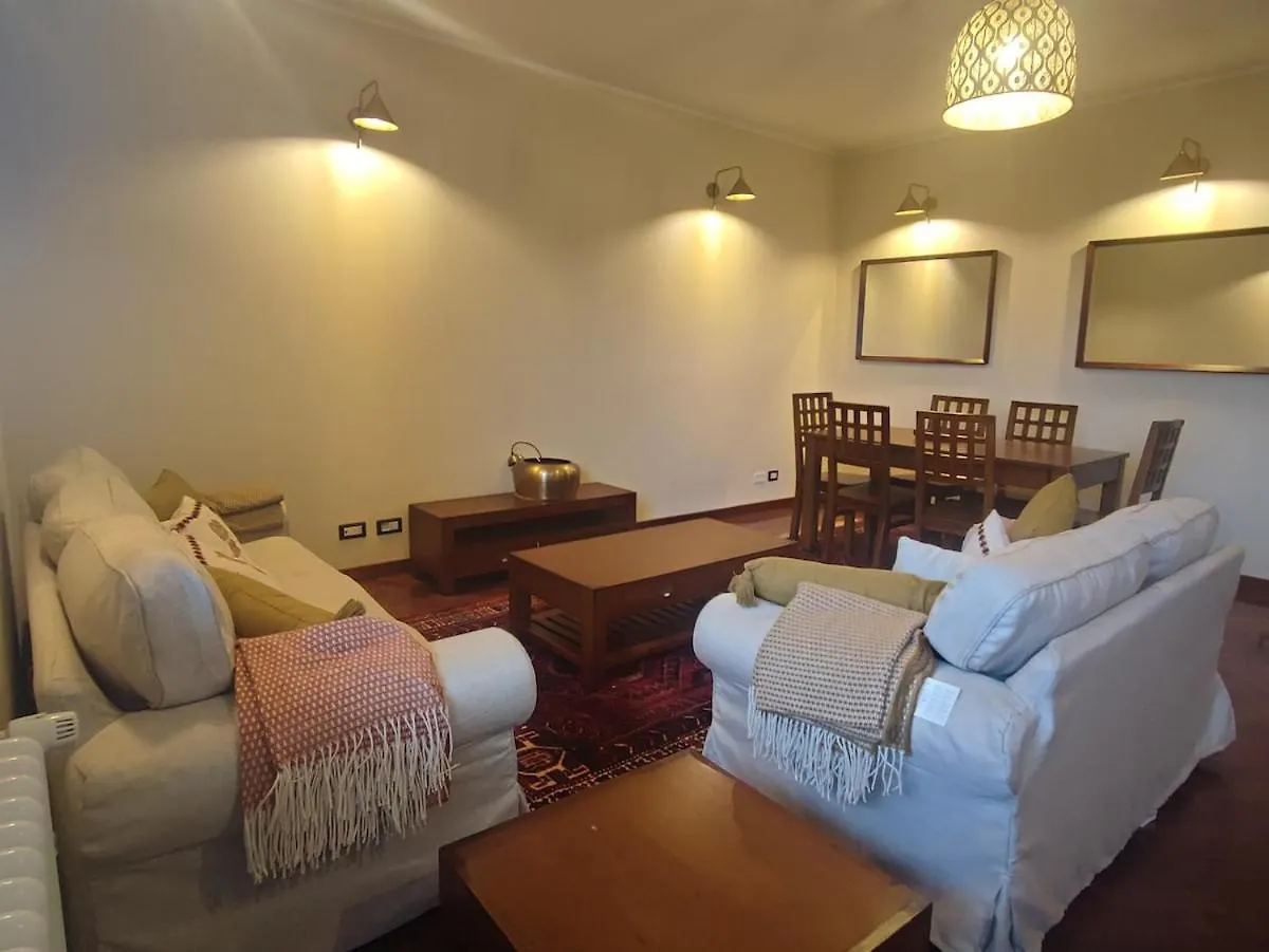 Periferia Chic Apartment Milan