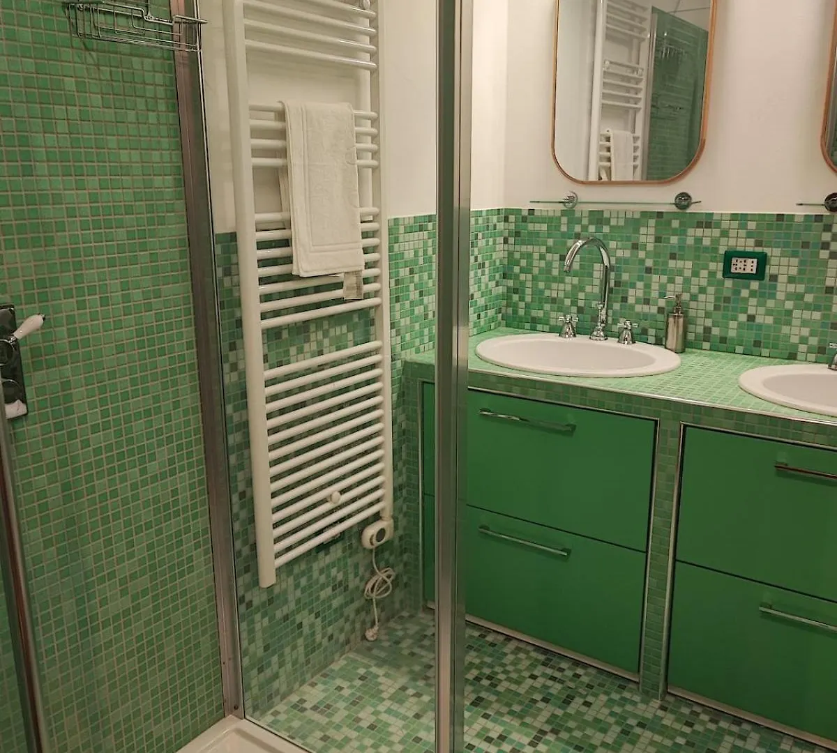 Periferia Chic Apartment Milan
