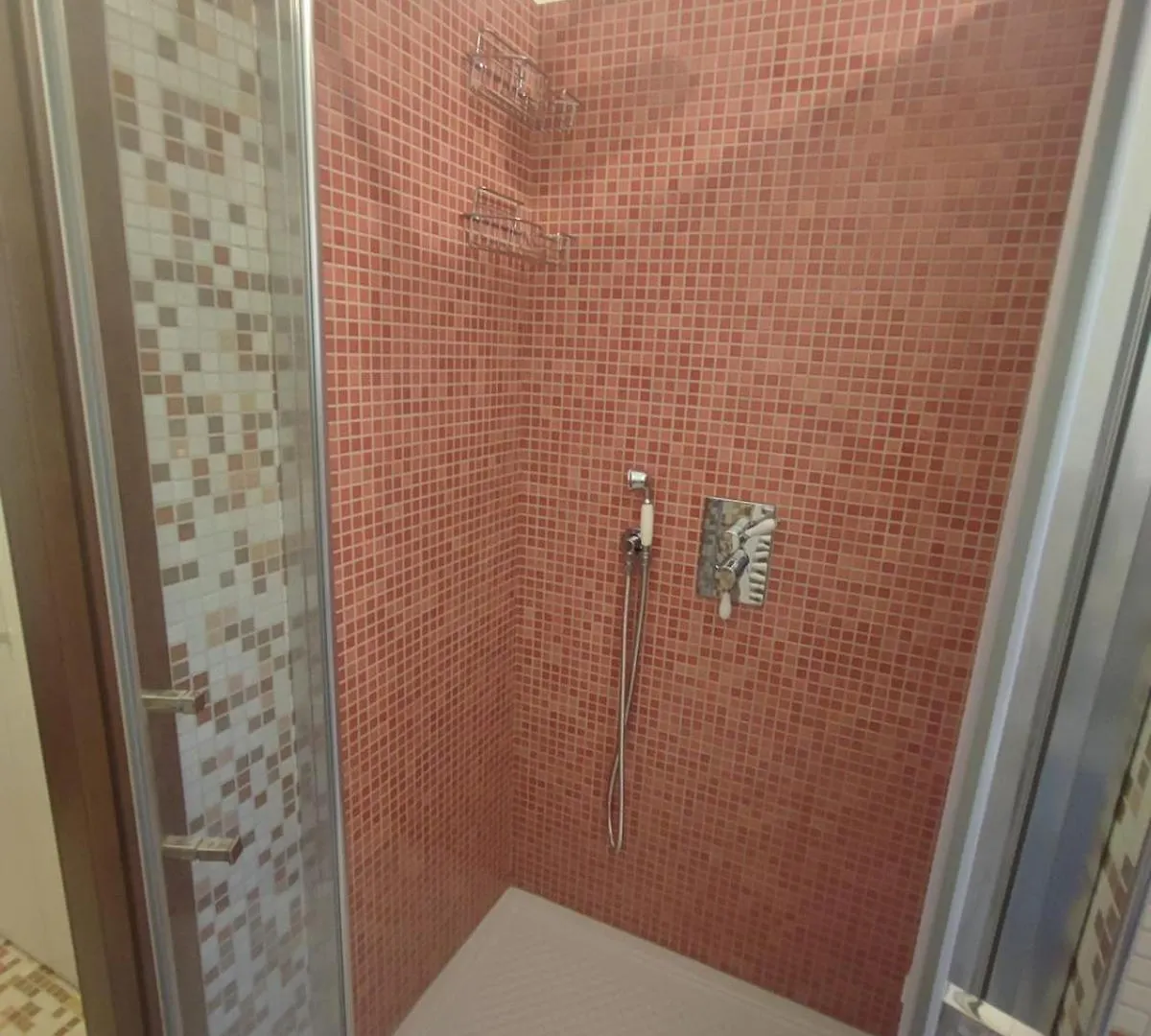 Periferia Chic Apartment Milan