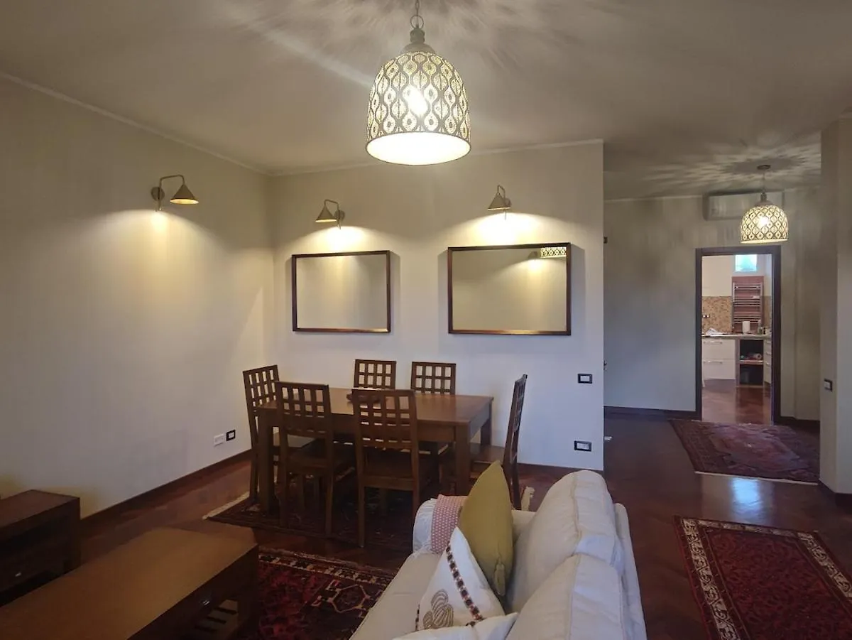 Periferia Chic Apartment Milan
