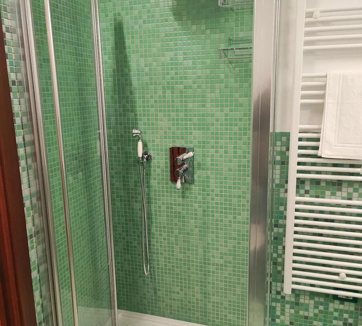 Periferia Chic Apartment Milan