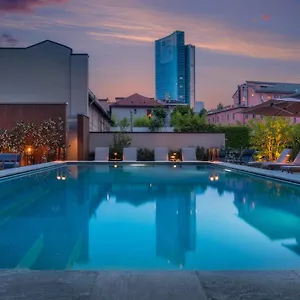 Crowne Plaza City By Ihg Hotell