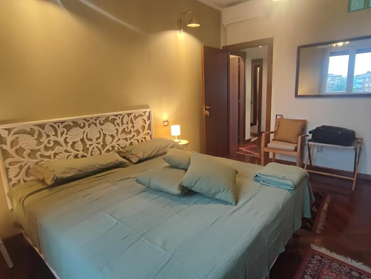 Periferia Chic Apartment Milan
